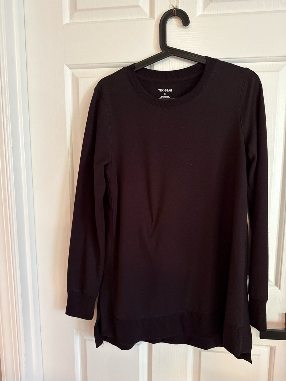 tek gear Black Long Sleeve Crewneck Sweatshirt
